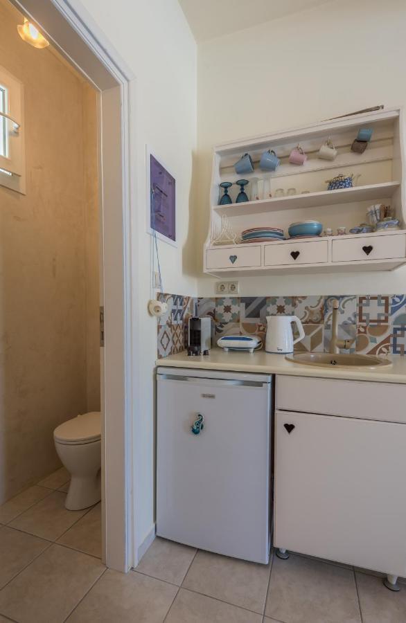 Blu Suites And Studios Adamantas  Buitenkant foto