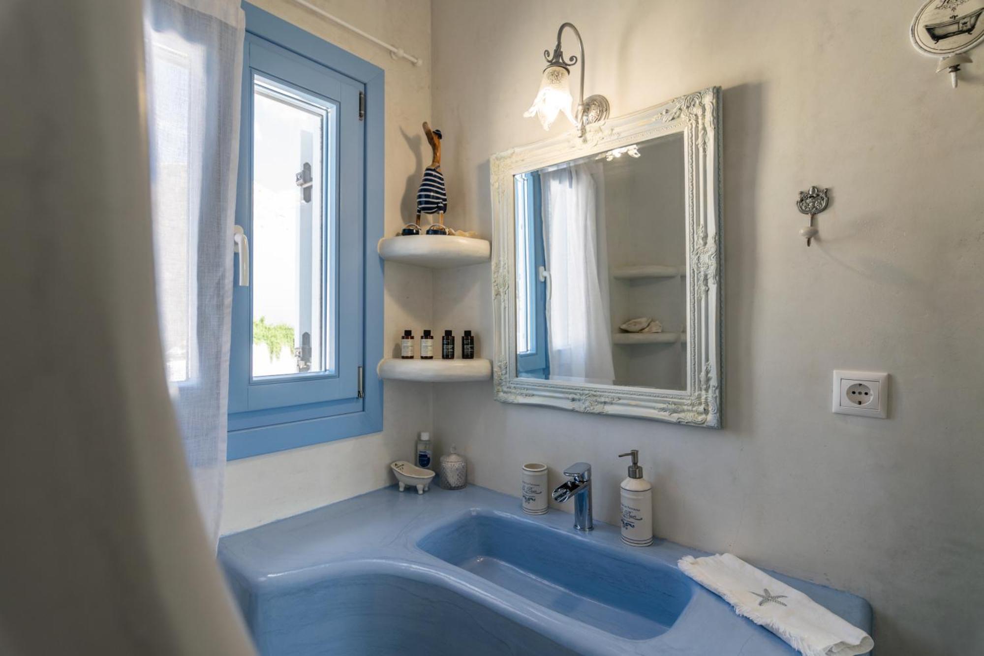 Blu Suites And Studios Adamantas  Buitenkant foto