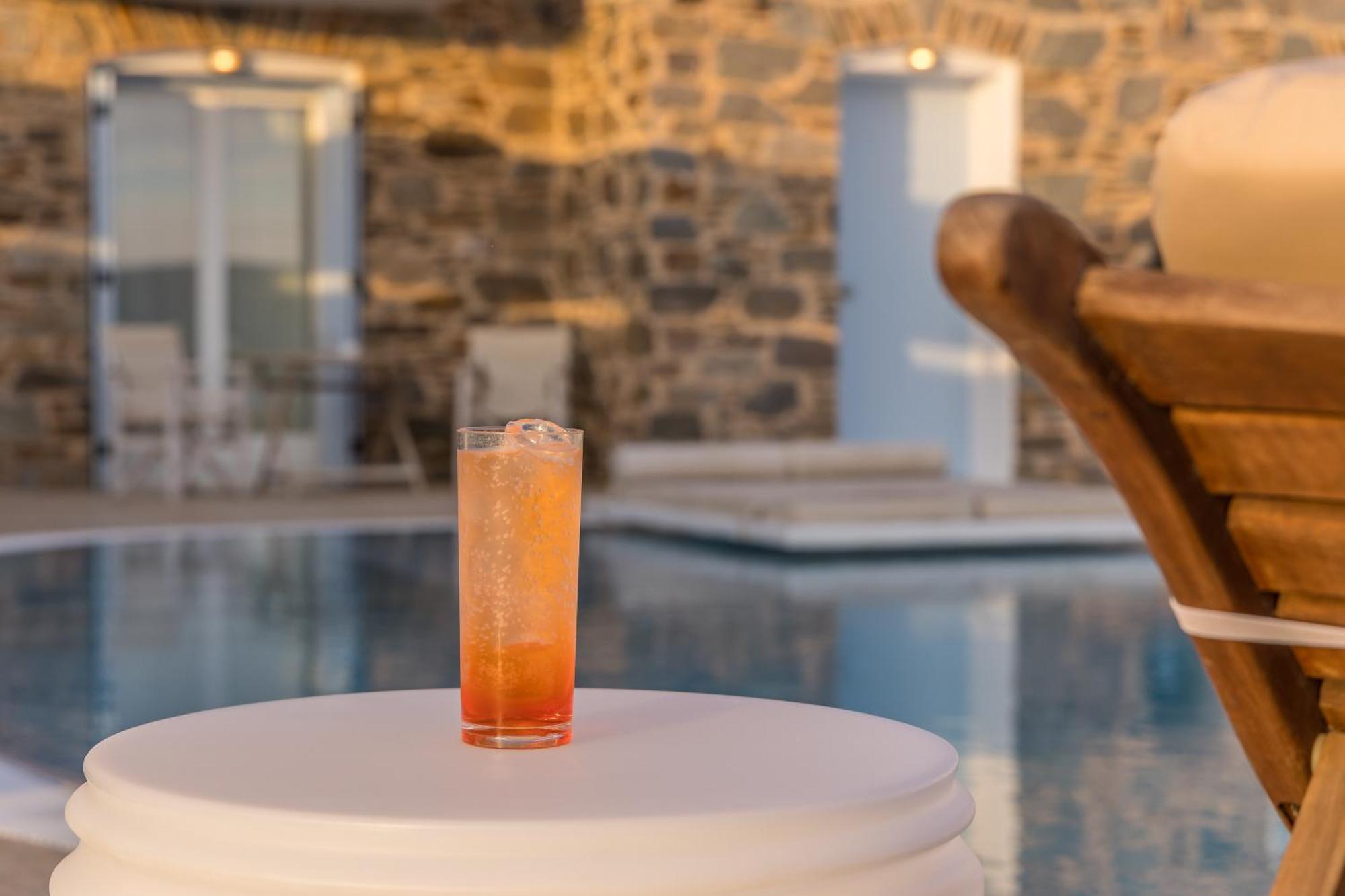 Blu Suites And Studios Adamantas  Buitenkant foto