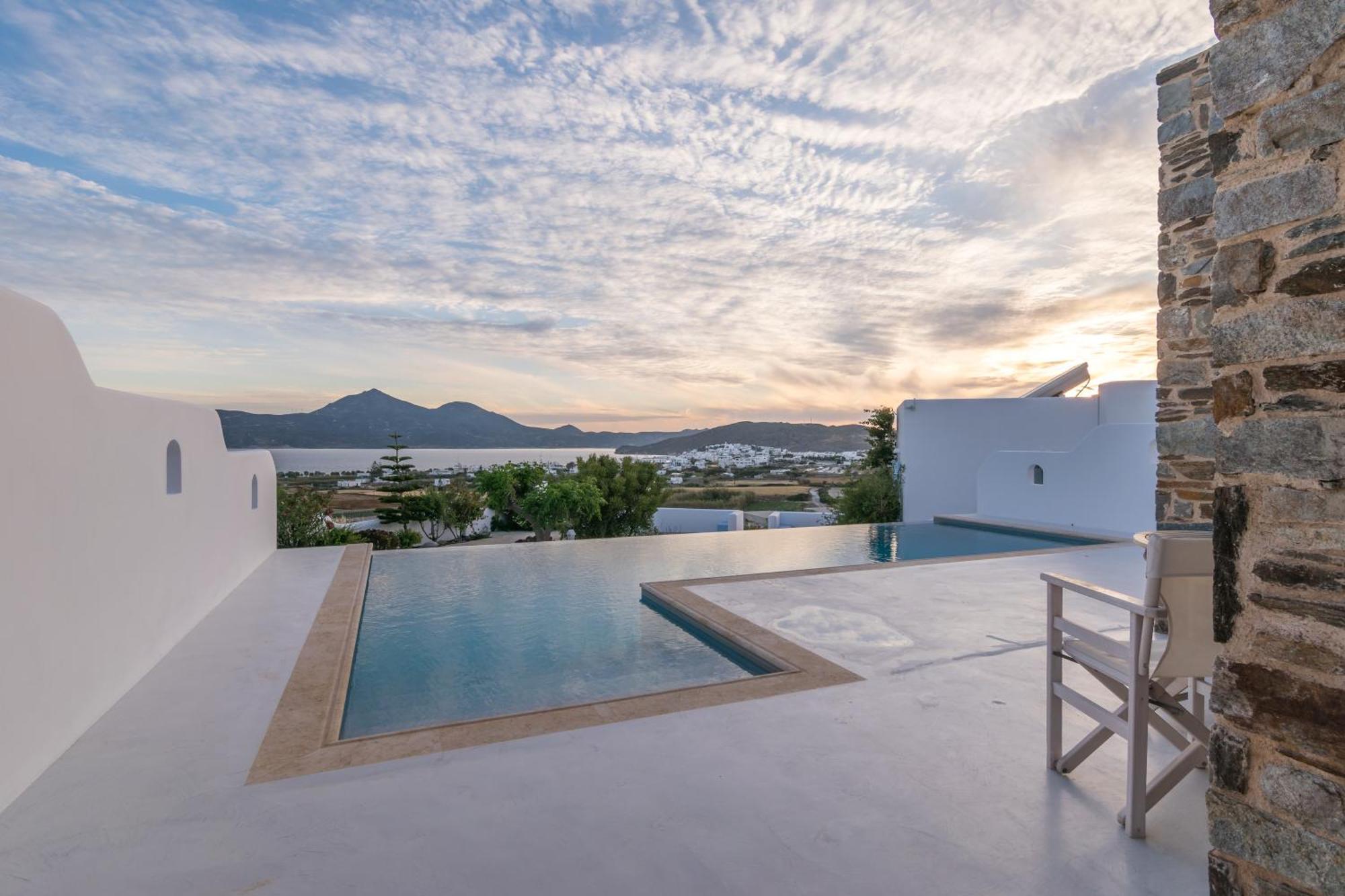 Blu Suites And Studios Adamantas  Buitenkant foto
