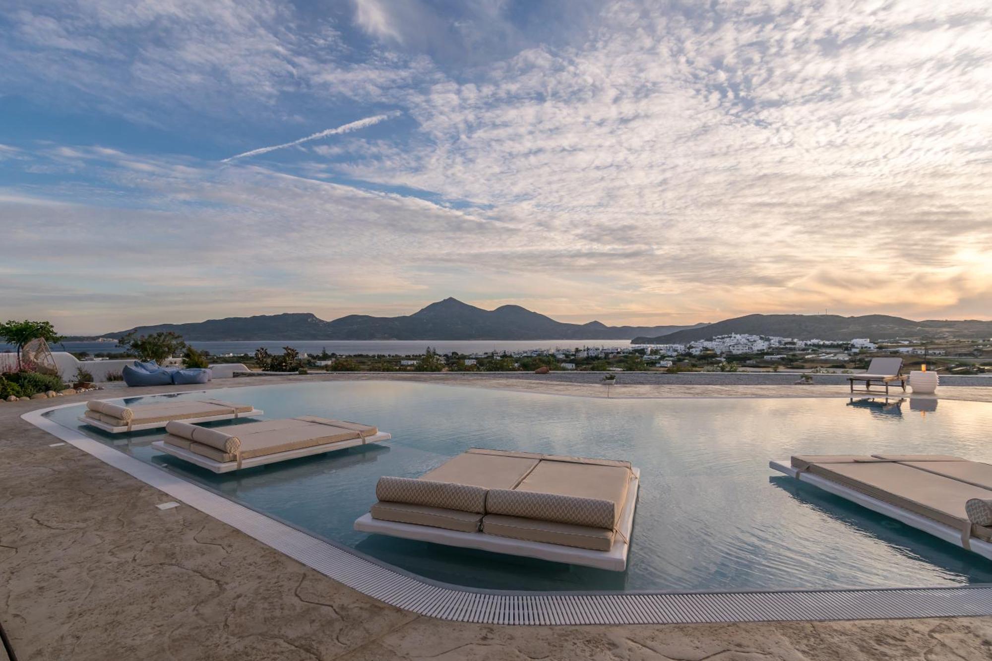 Blu Suites And Studios Adamantas  Buitenkant foto