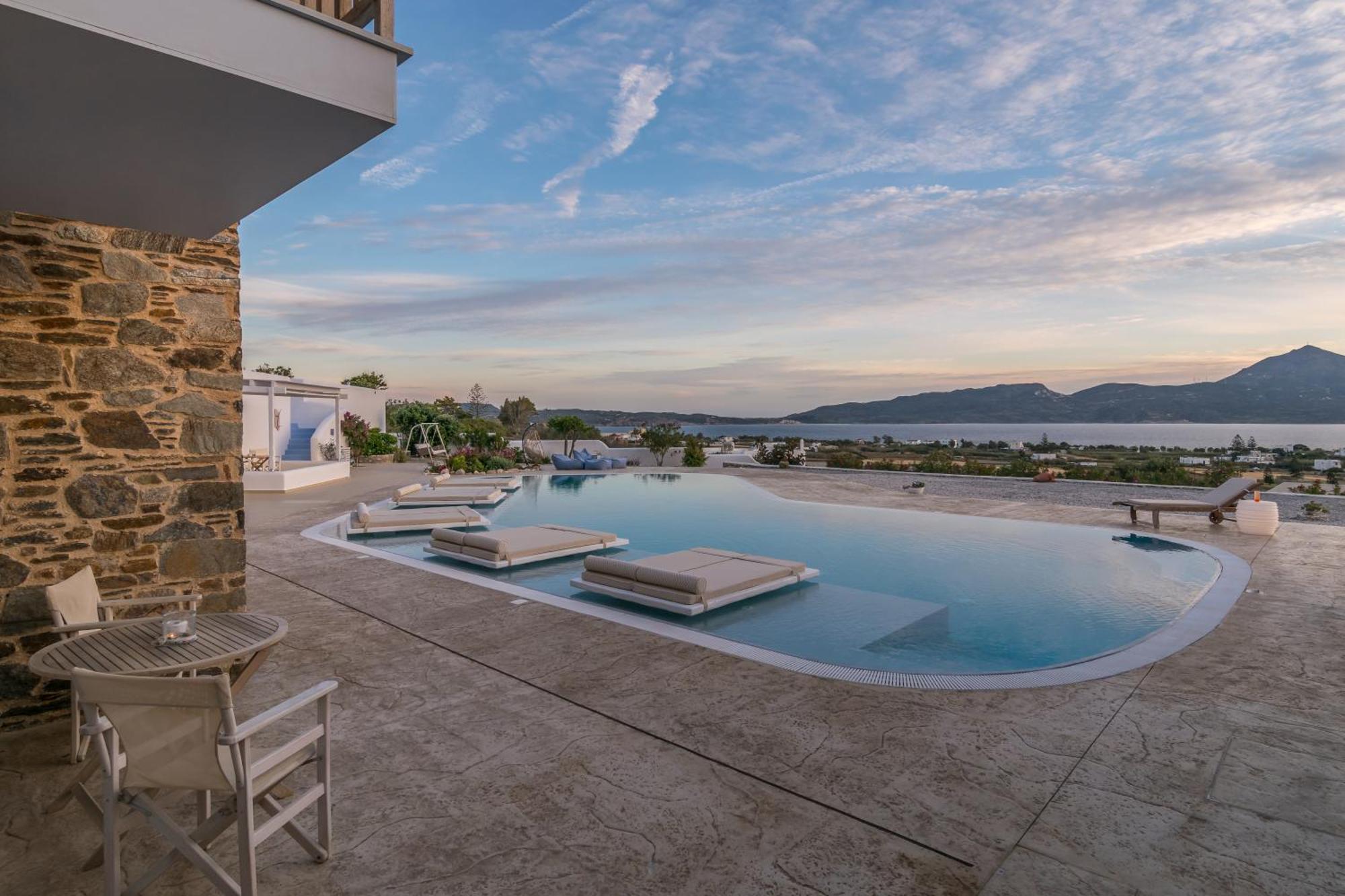 Blu Suites And Studios Adamantas  Buitenkant foto